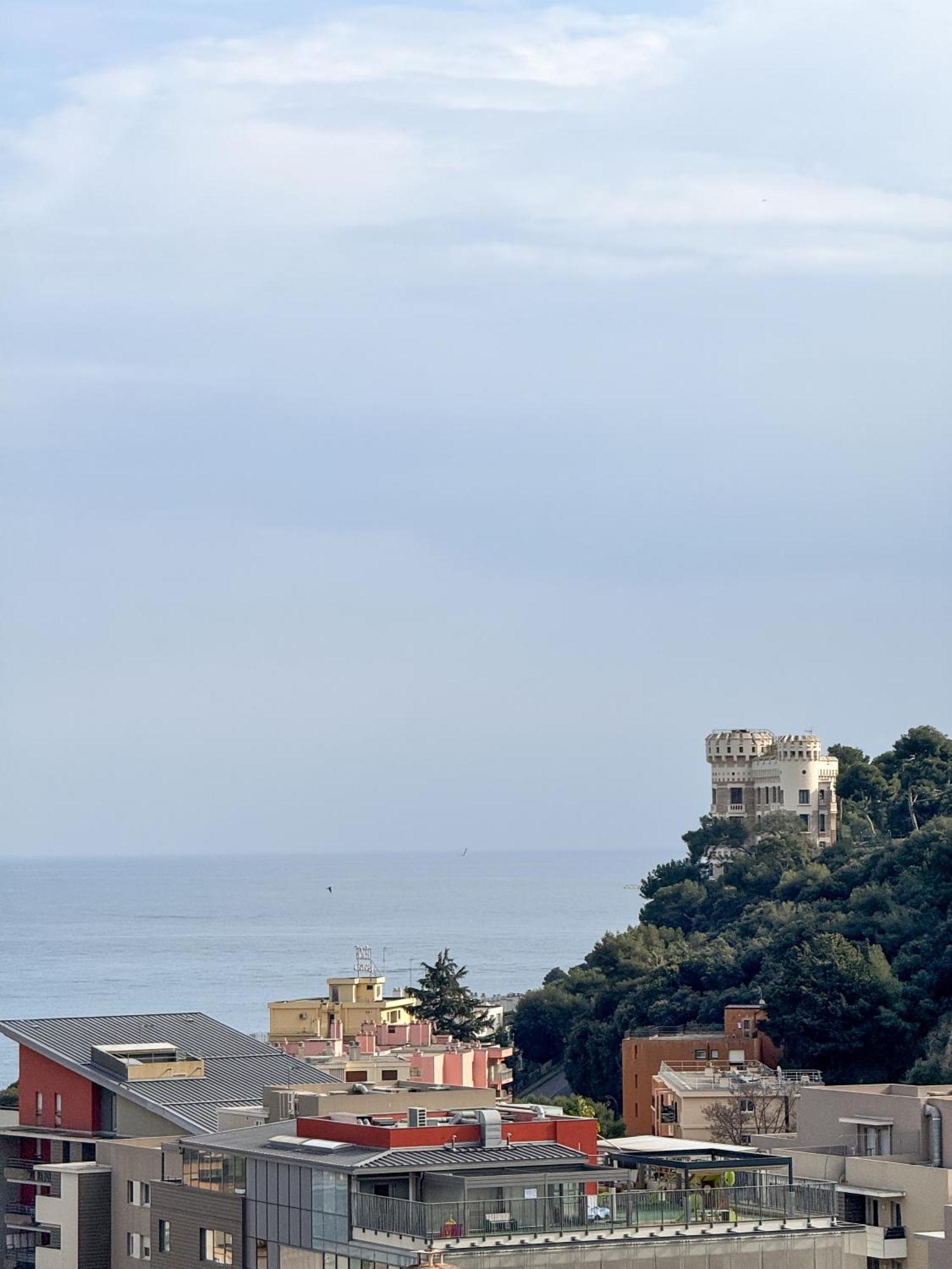 Coquet Appartement Avec Le Terrasse Sur Le Mer Roquebrune-Cap-Martin Exterior photo
